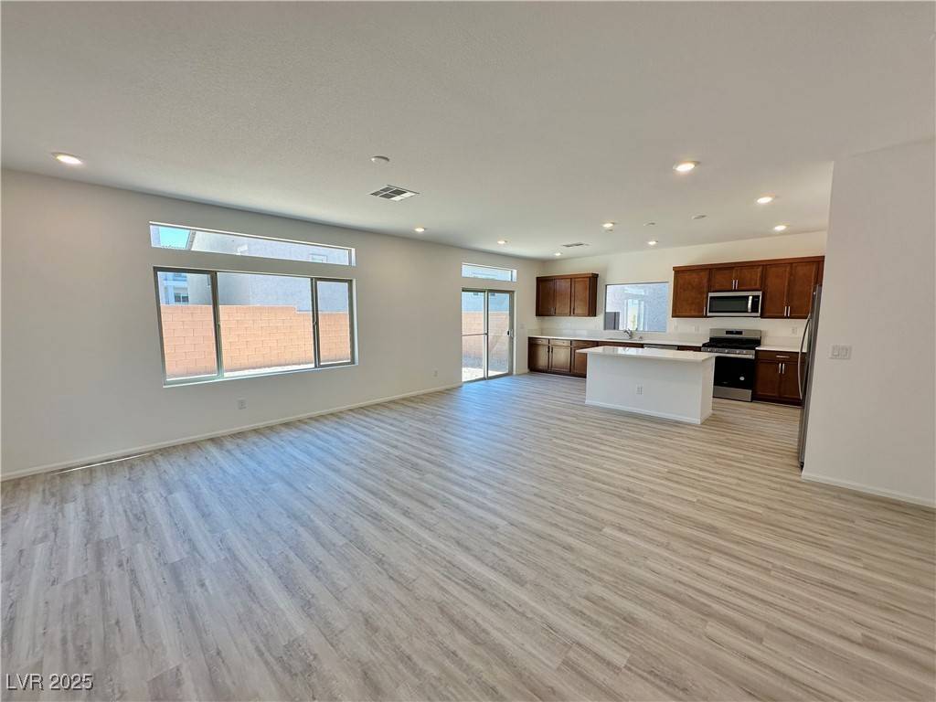 Las Vegas, NV 89141,10214 Bloom Quick Court