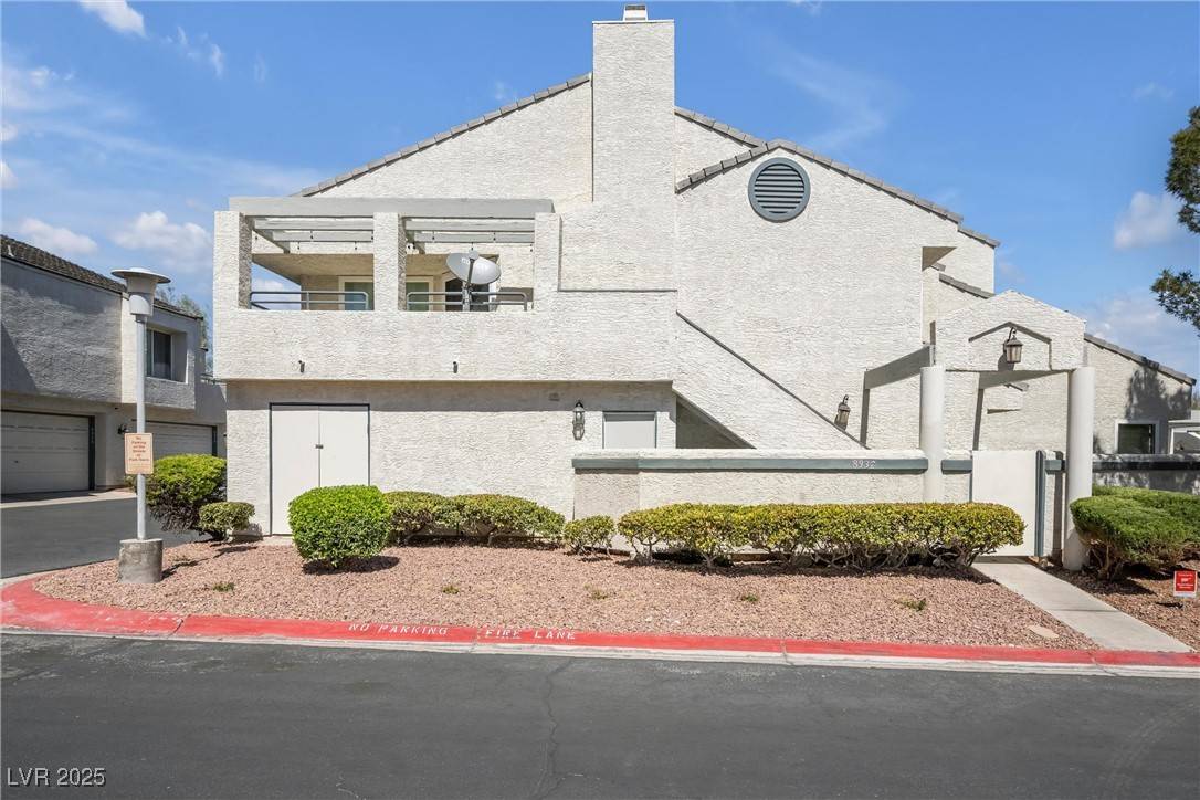 Las Vegas, NV 89117,8932 Antioch Way