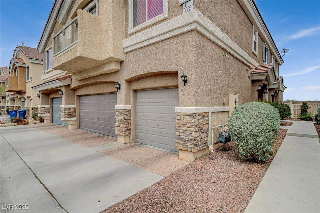 Las Vegas, NV 89183,1162 Red Margin Court #101