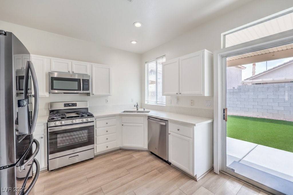 Las Vegas, NV 89183,1077 Sweeping Vine Avenue