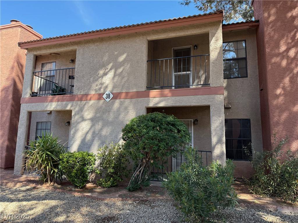 Las Vegas, NV 89103,5576 W Rochelle Avenue #38B
