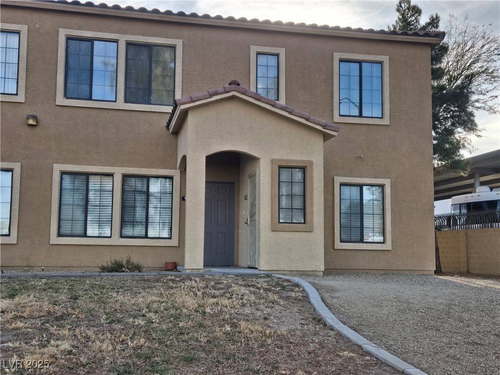 Las Vegas, NV 89108,2011 Sue Court #203
