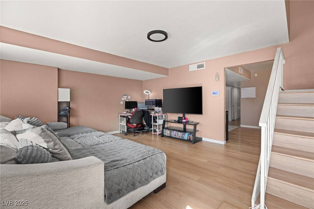 Las Vegas, NV 89121,3774 Decade Street