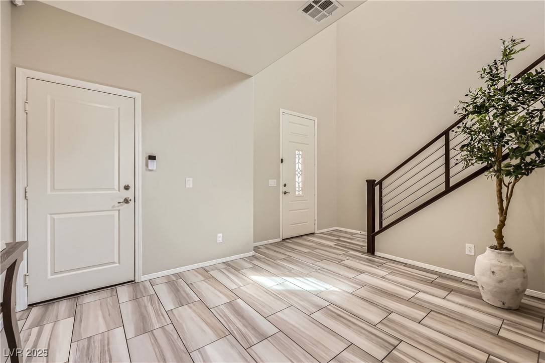 Las Vegas, NV 89113,7357 Amesbury Street