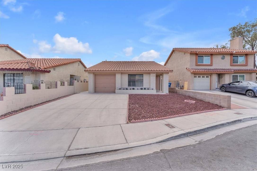 Las Vegas, NV 89107,6729 Wenatchee Drive