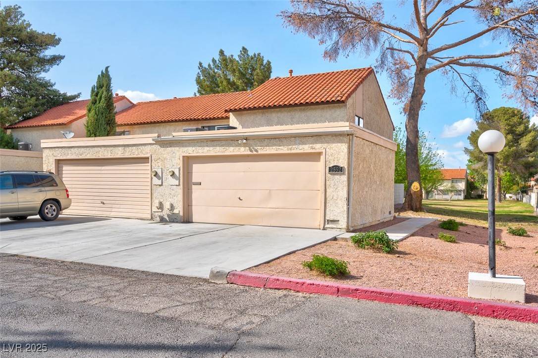 Las Vegas, NV 89121,2552 Court Street
