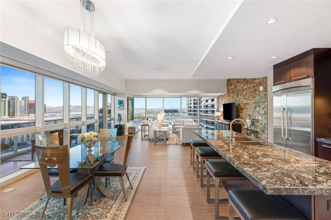 Las Vegas, NV 89103,4471 DEAN MARTIN Drive #1707