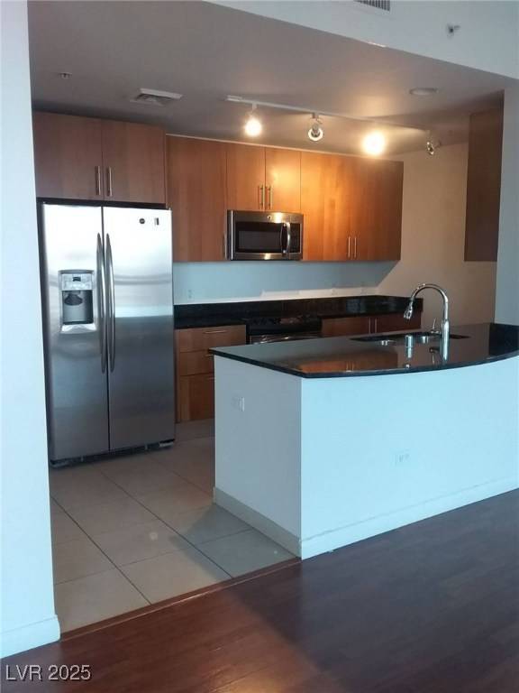 Las Vegas, NV 89102,200 W Sahara Avenue #3412
