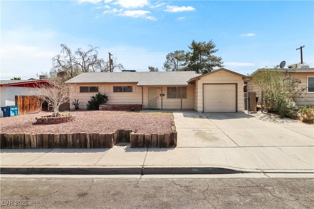 Las Vegas, NV 89107,6529 Bannock Way
