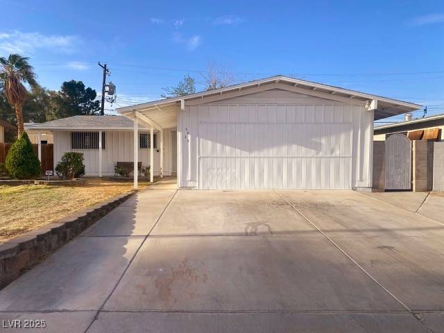 Las Vegas, NV 89102,2824 Alcoa Avenue