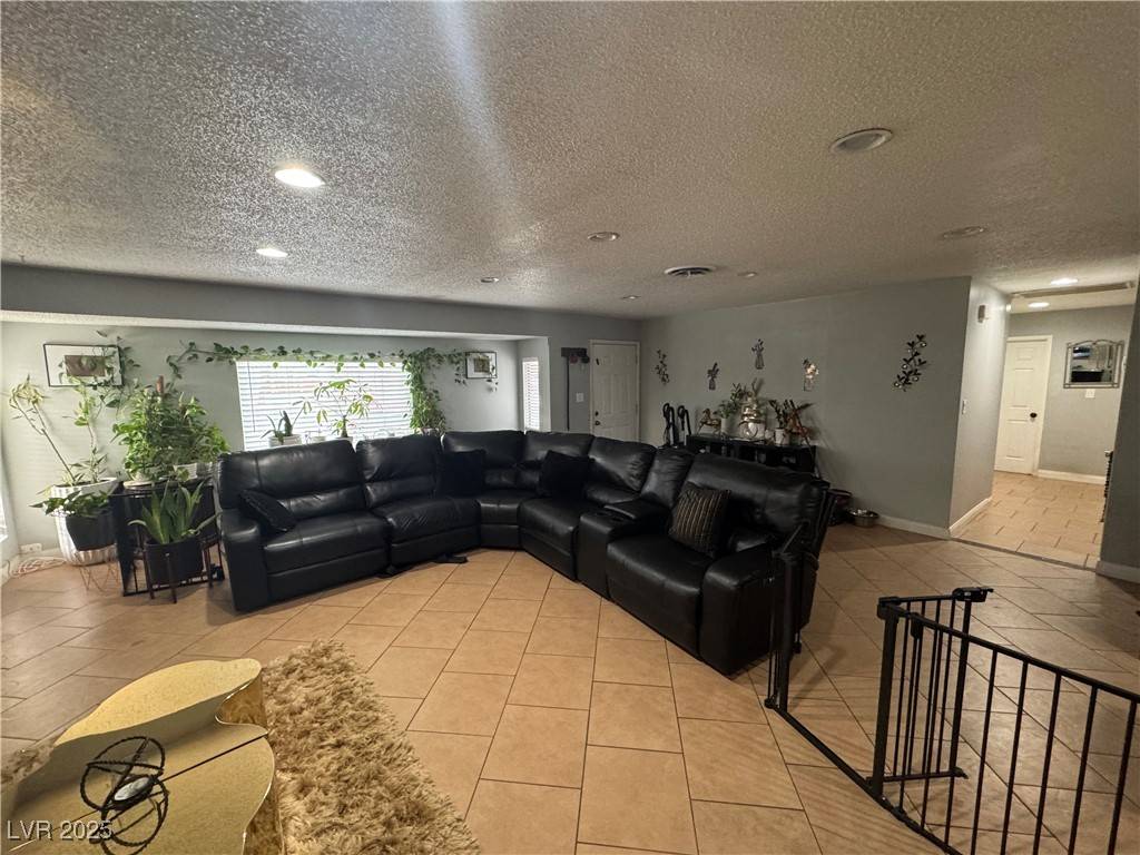 Las Vegas, NV 89110,4825 E Monroe Avenue