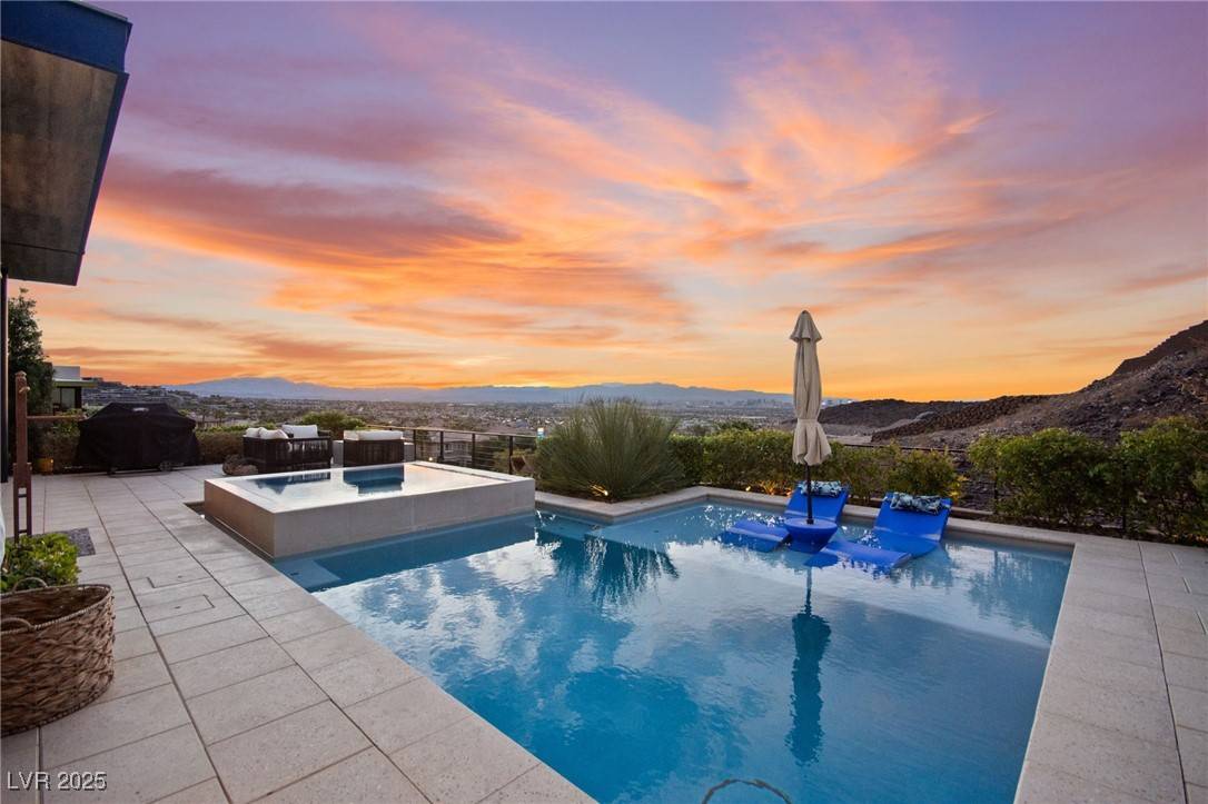 Henderson, NV 89012,387 Solitude Peak Lane