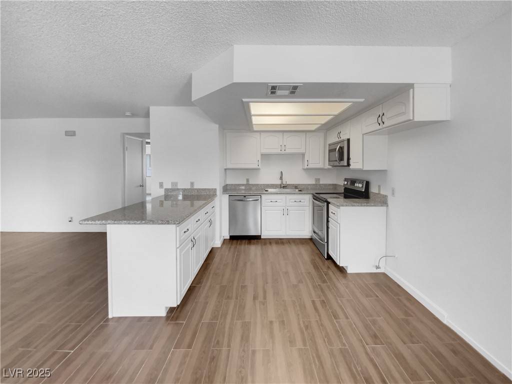 Las Vegas, NV 89128,913 Boulder Springs Drive #202