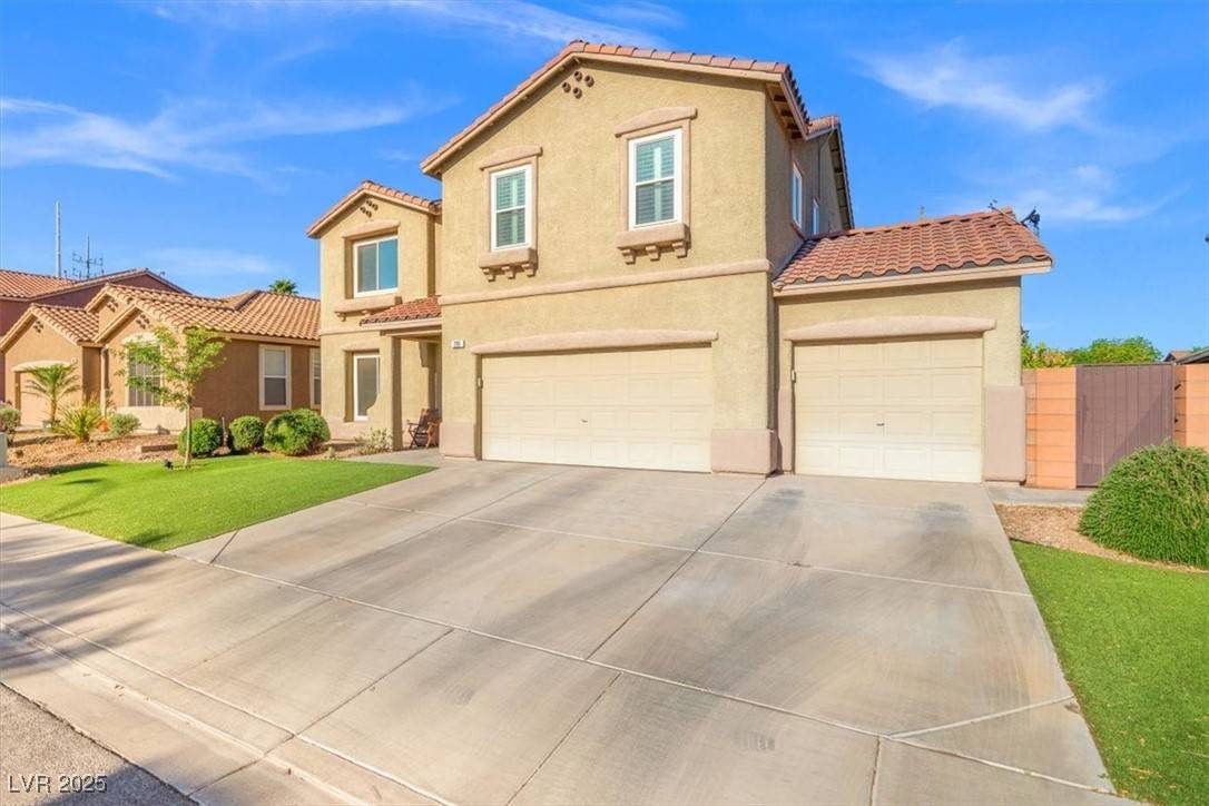 Henderson, NV 89015,235 Palmarosa Street
