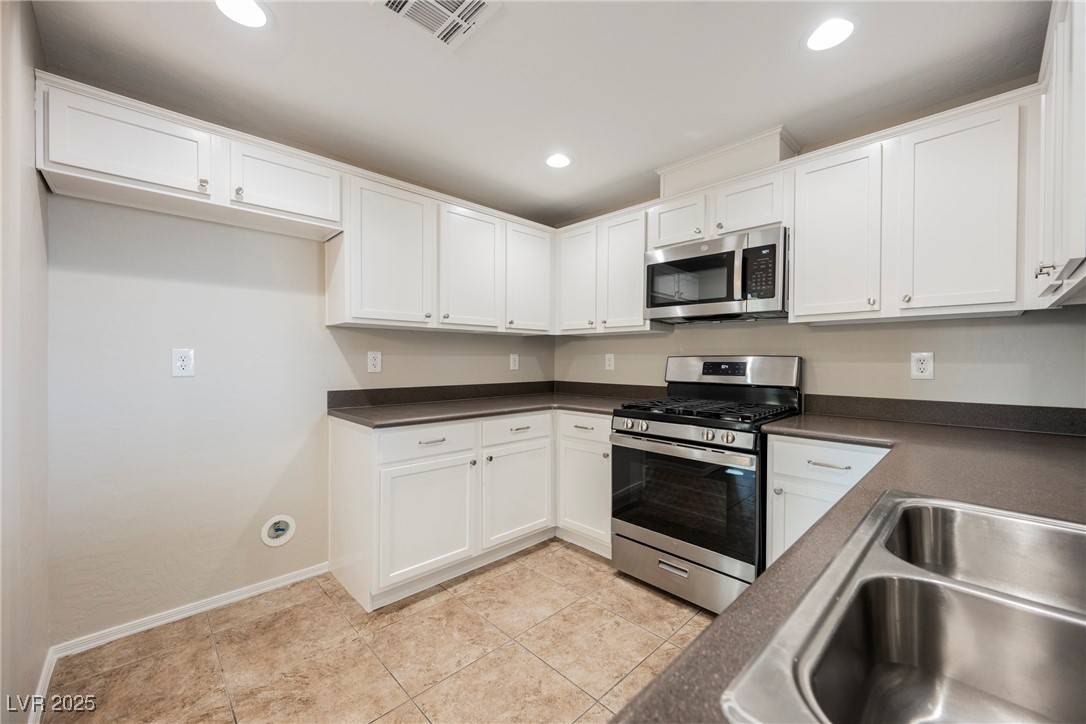 Las Vegas, NV 89131,6868 Sky Pointe Drive #1112