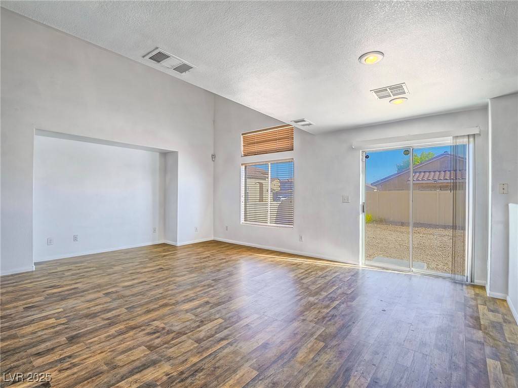 Las Vegas, NV 89142,5929 Sleepy Fawn Drive