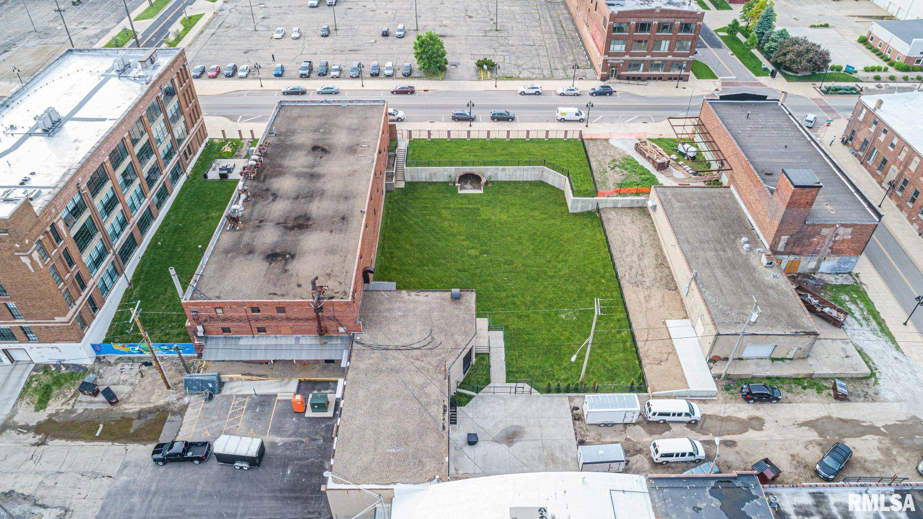 Peoria, IL 61602,1014 SW ADAMS Street