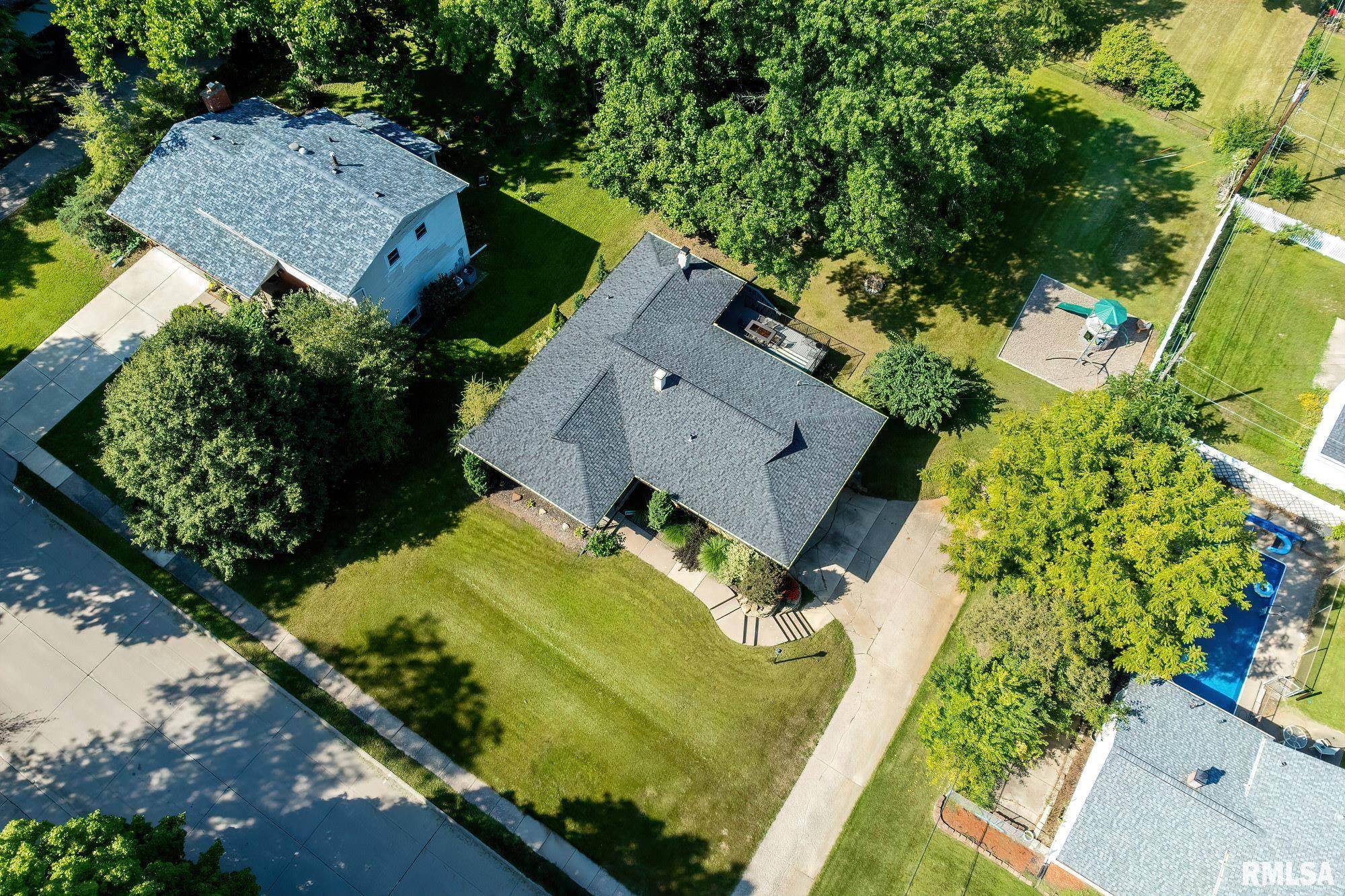 Davenport, IA 52803,2606 FAIRHAVEN Road