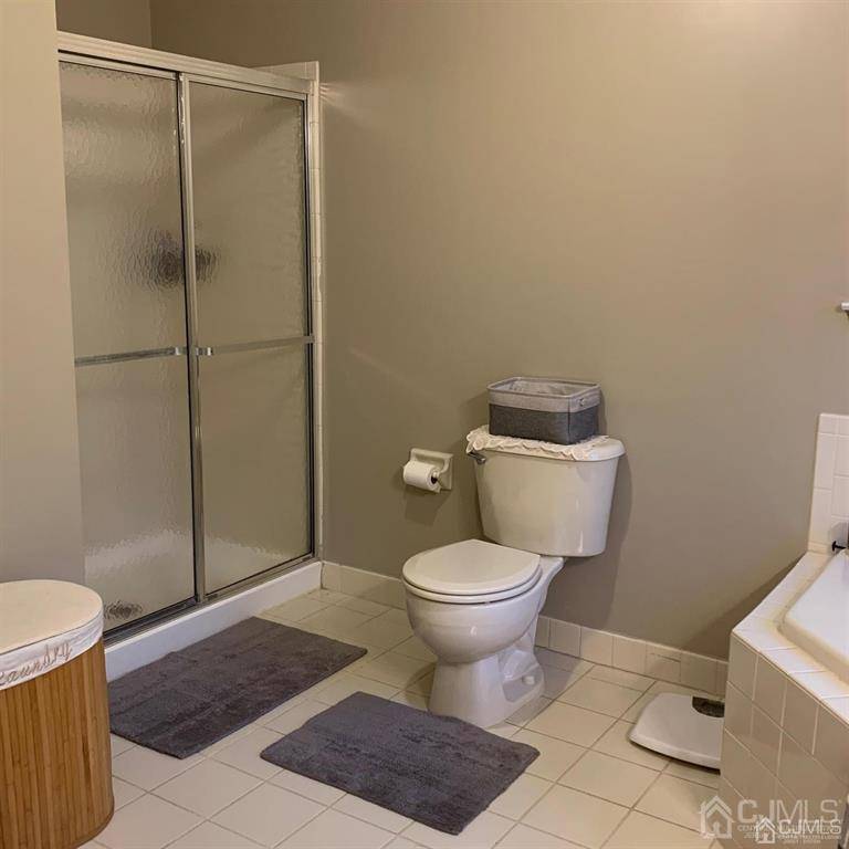 Edison, NJ 08837,84 Heman ST