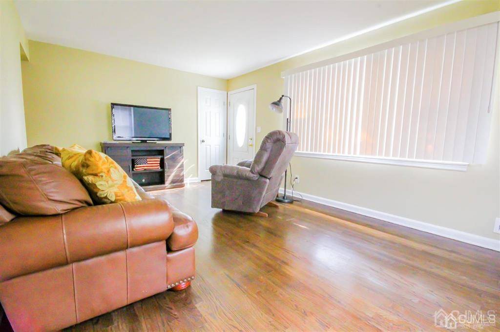Highland Park, NJ 08904,190 DARTMOUTH ST