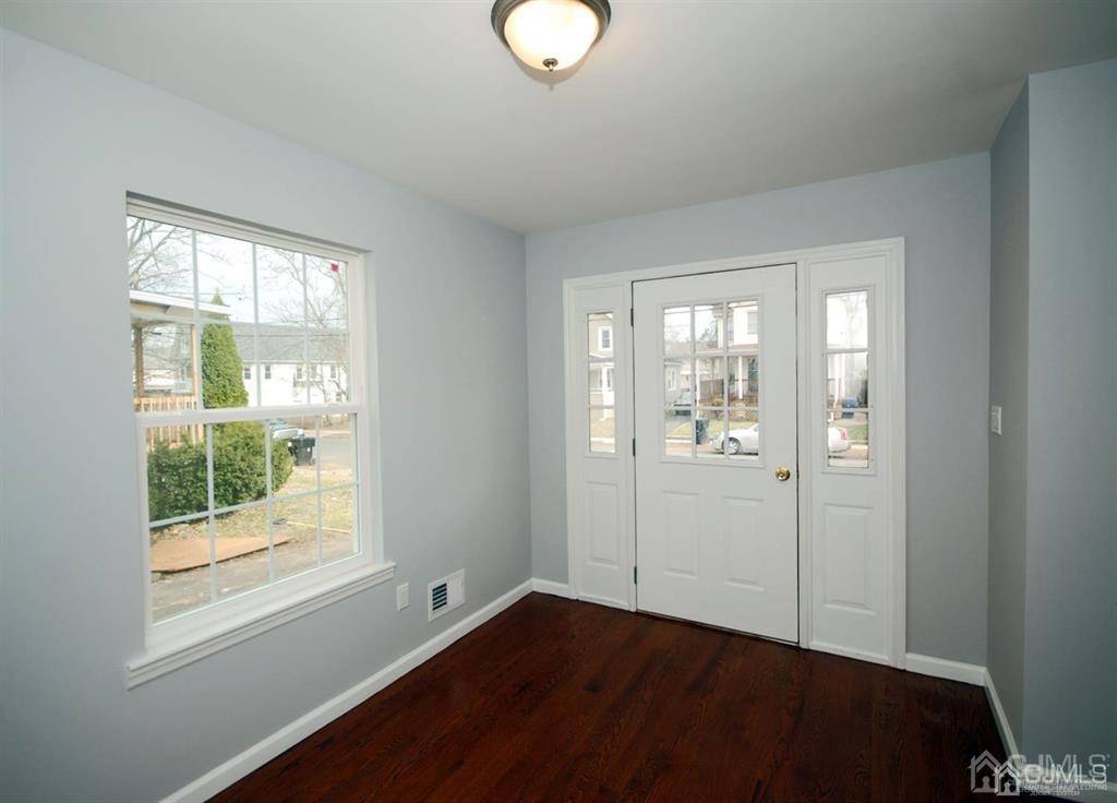 Plainfield, NJ 07063,318-20 Manson Pl PL