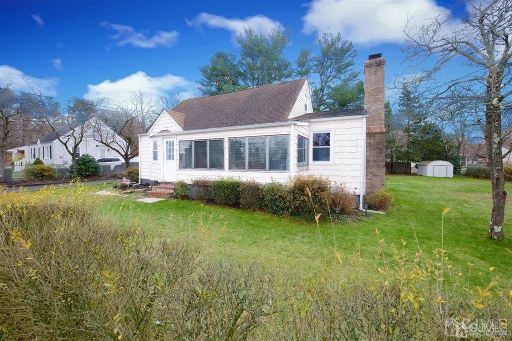 Helmetta, NJ 08828,8 Locust DR