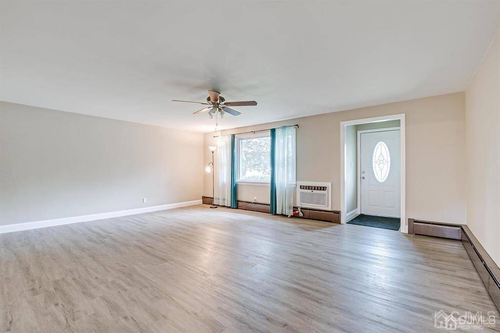 South Plainfield, NJ 07080,342 Rahway AVE