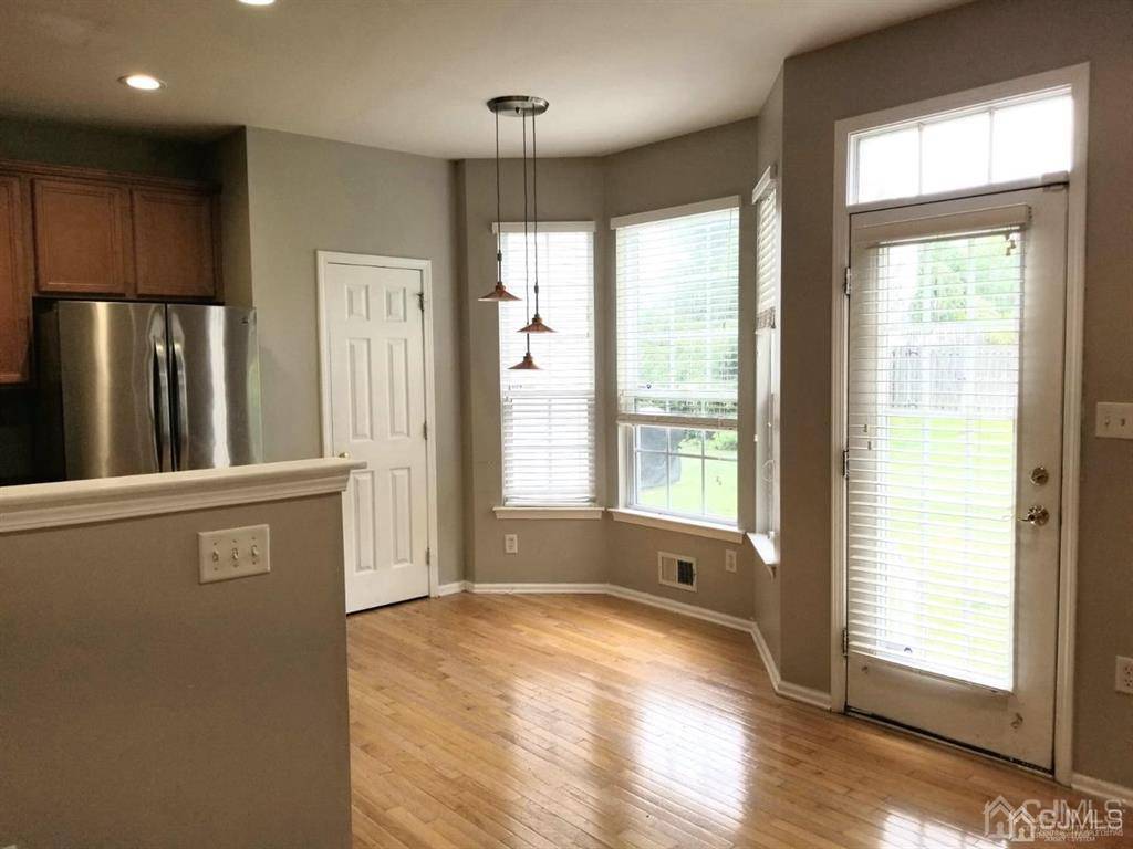 Sayreville, NJ 08859,6 Krzynowek CT
