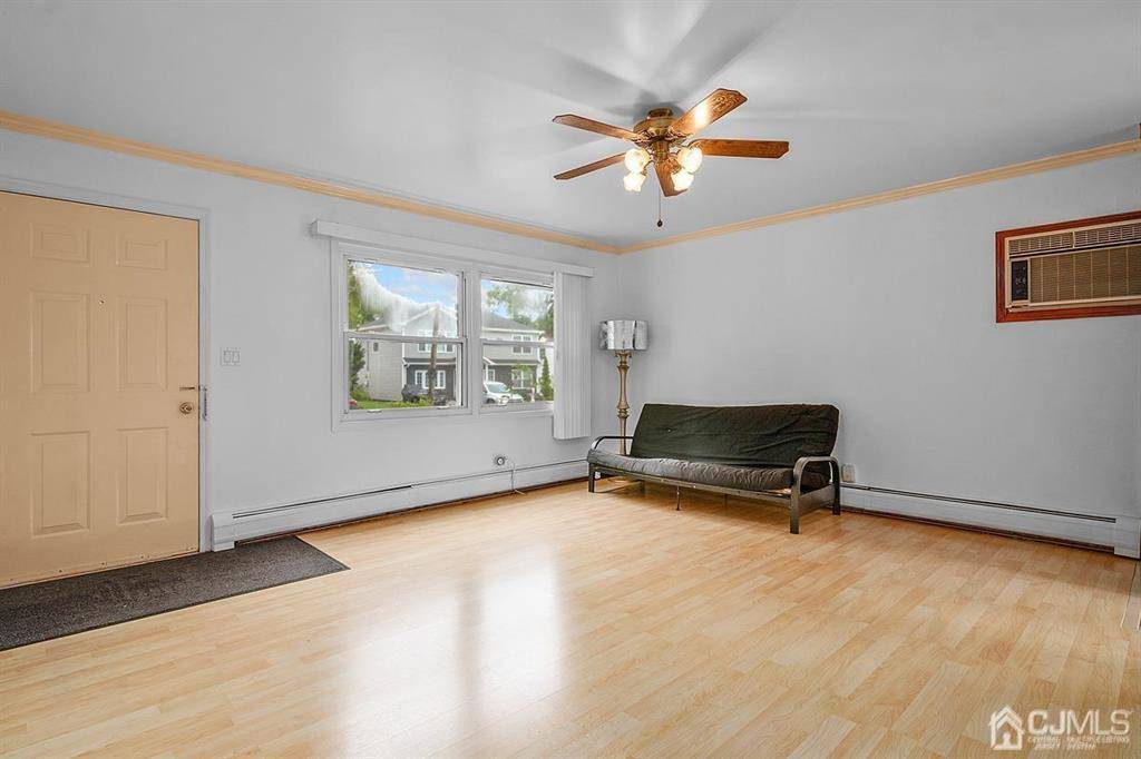 Iselin, NJ 08830,990 Rebecca PL