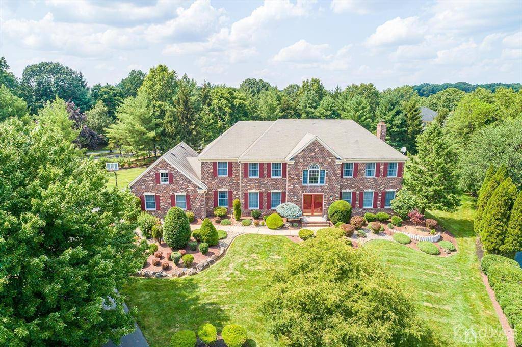 West Windsor, NJ 08550,6 Bush CT