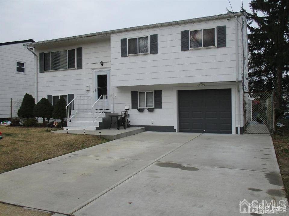 South Amboy, NJ 08879,40 Barkalow ST
