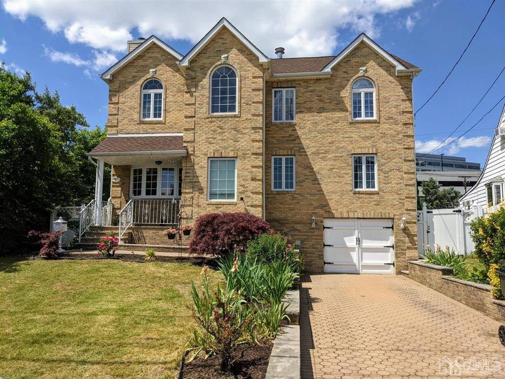Menlo Park Terrace, NJ 08840,81 Wall ST