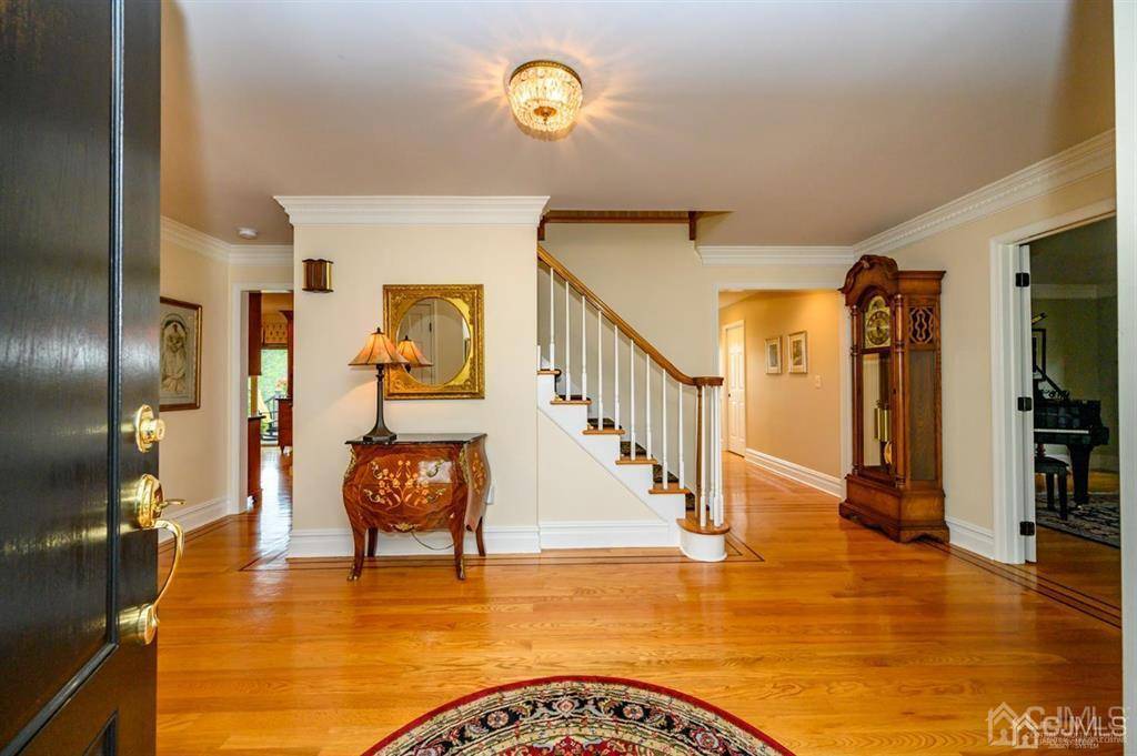 Clinton Twp, NJ 08833,8 Country PL