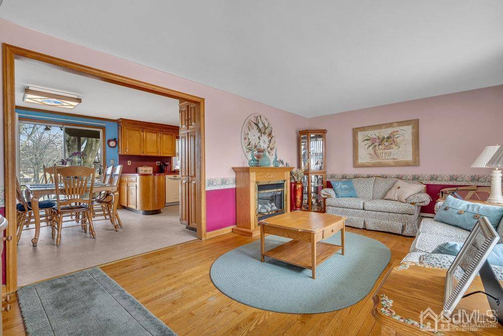 Edison, NJ 08817,99 Orange ST