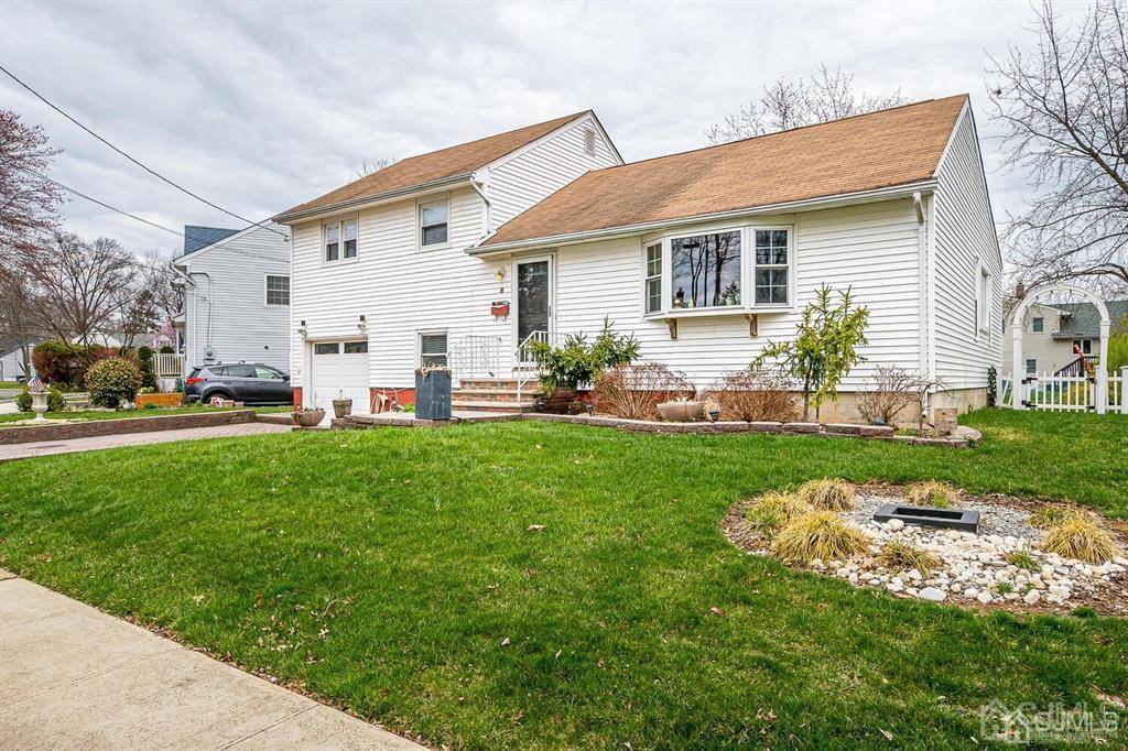 Edison, NJ 08817,8 Heathcote AVE