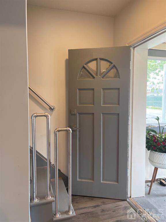 Fords, NJ 08863,21 Douglas ST