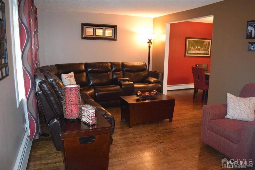Linden, NJ 07036,706 Essex AVE