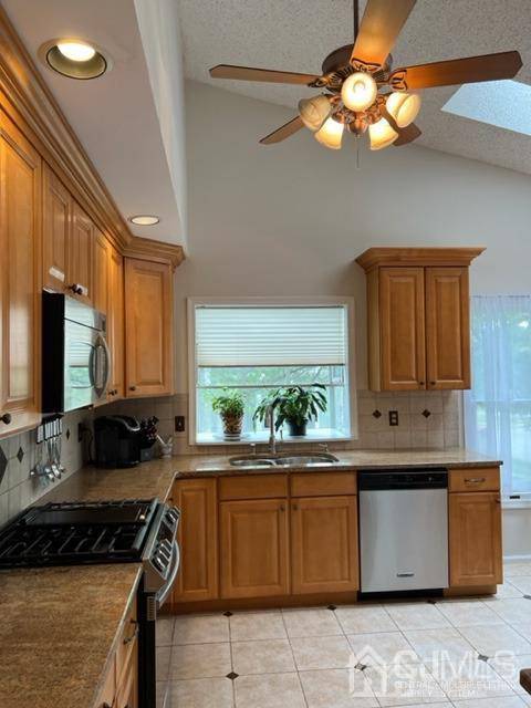 South Brunswick, NJ 08540,14 W Bellflower CT W