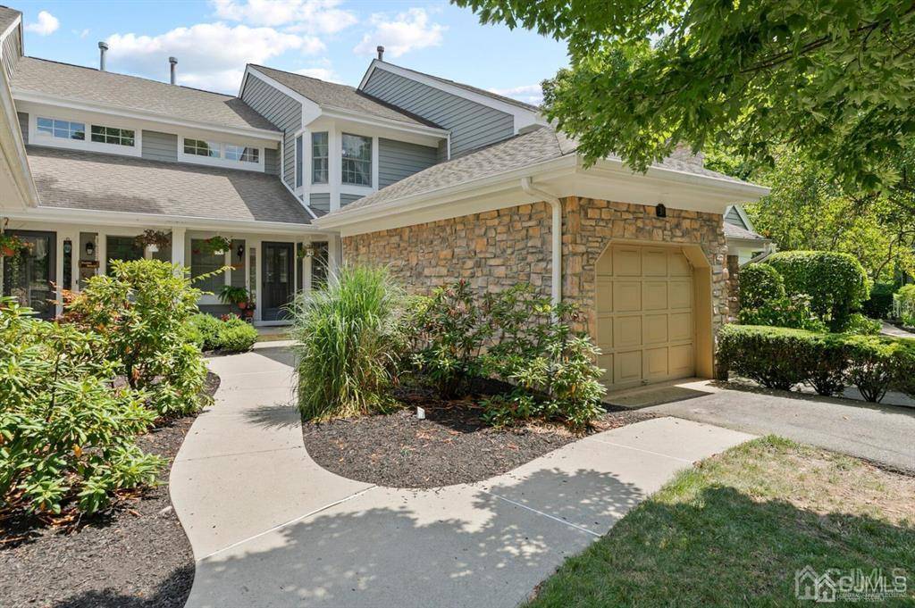 South Brunswick, NJ 08540,31 Brookwood CT