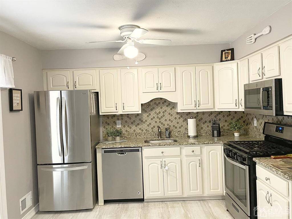 South Brunswick, NJ 08810,0-Q1 Quincy CIR