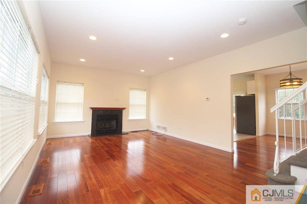 South Brunswick, NJ 08824,68 Jared BLVD