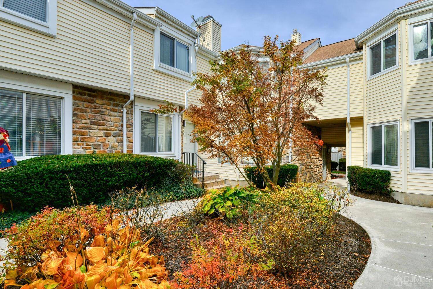 North Brunswick, NJ 08902,1136 Schmidt LN