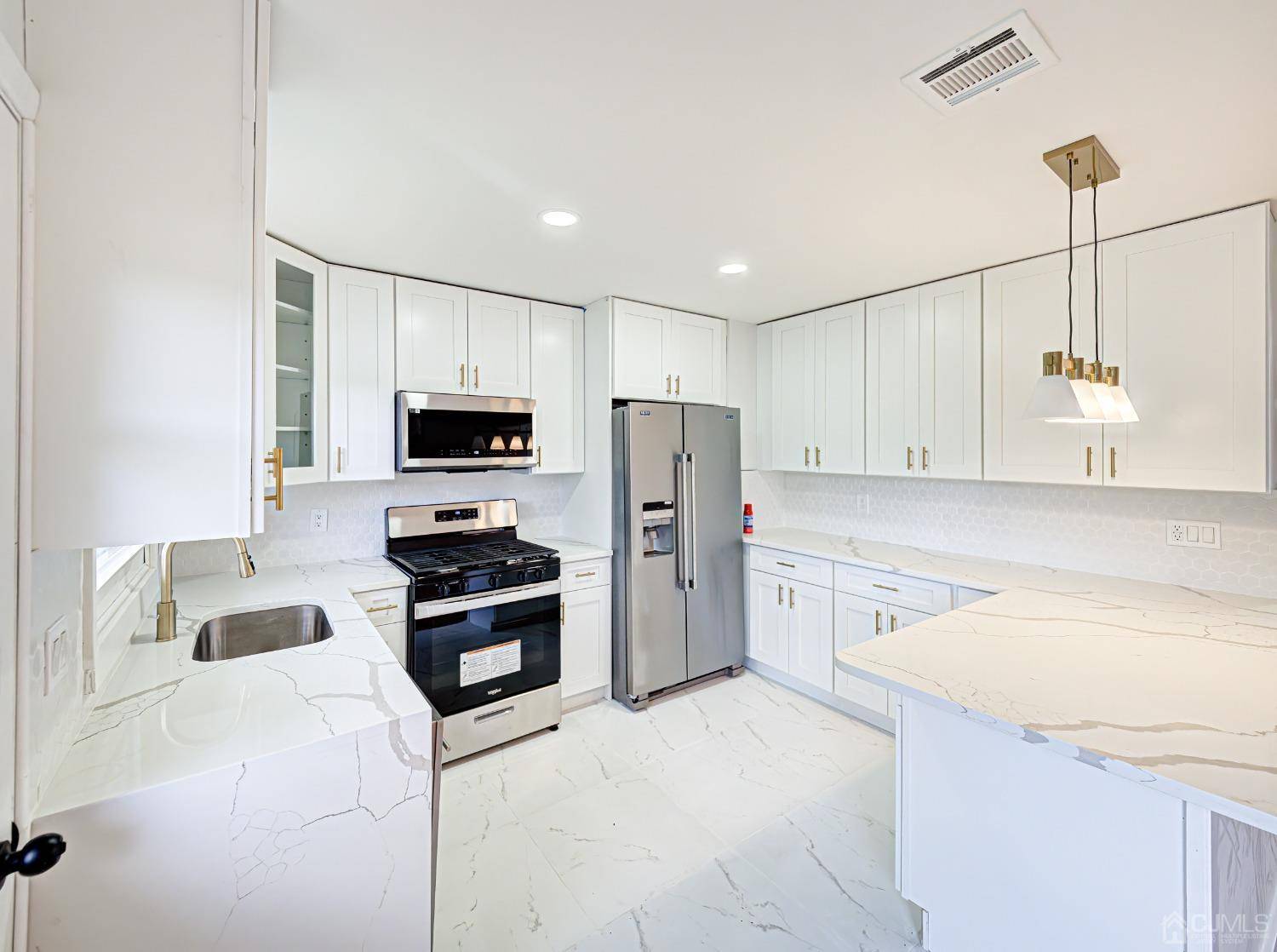 South River, NJ 08882,29 Kamm AVE