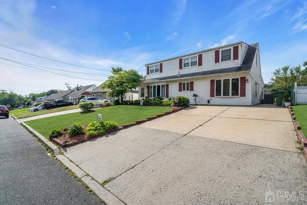 Sayreville, NJ 08859,52 Kendall DR