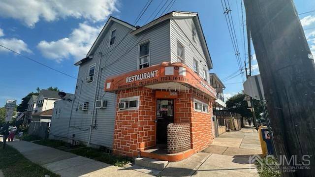 New Brunswick, NJ 08901,82 Lee AVE