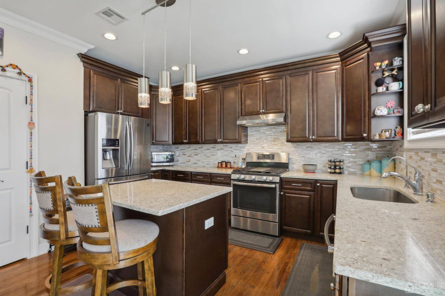 South Plainfield, NJ 07080,2070 Holly AVE