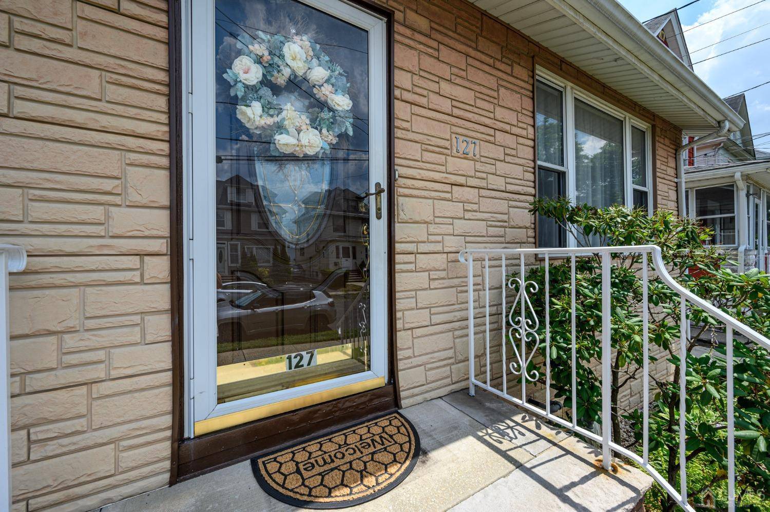Roselle Park, NJ 07204,127 Berwyn ST