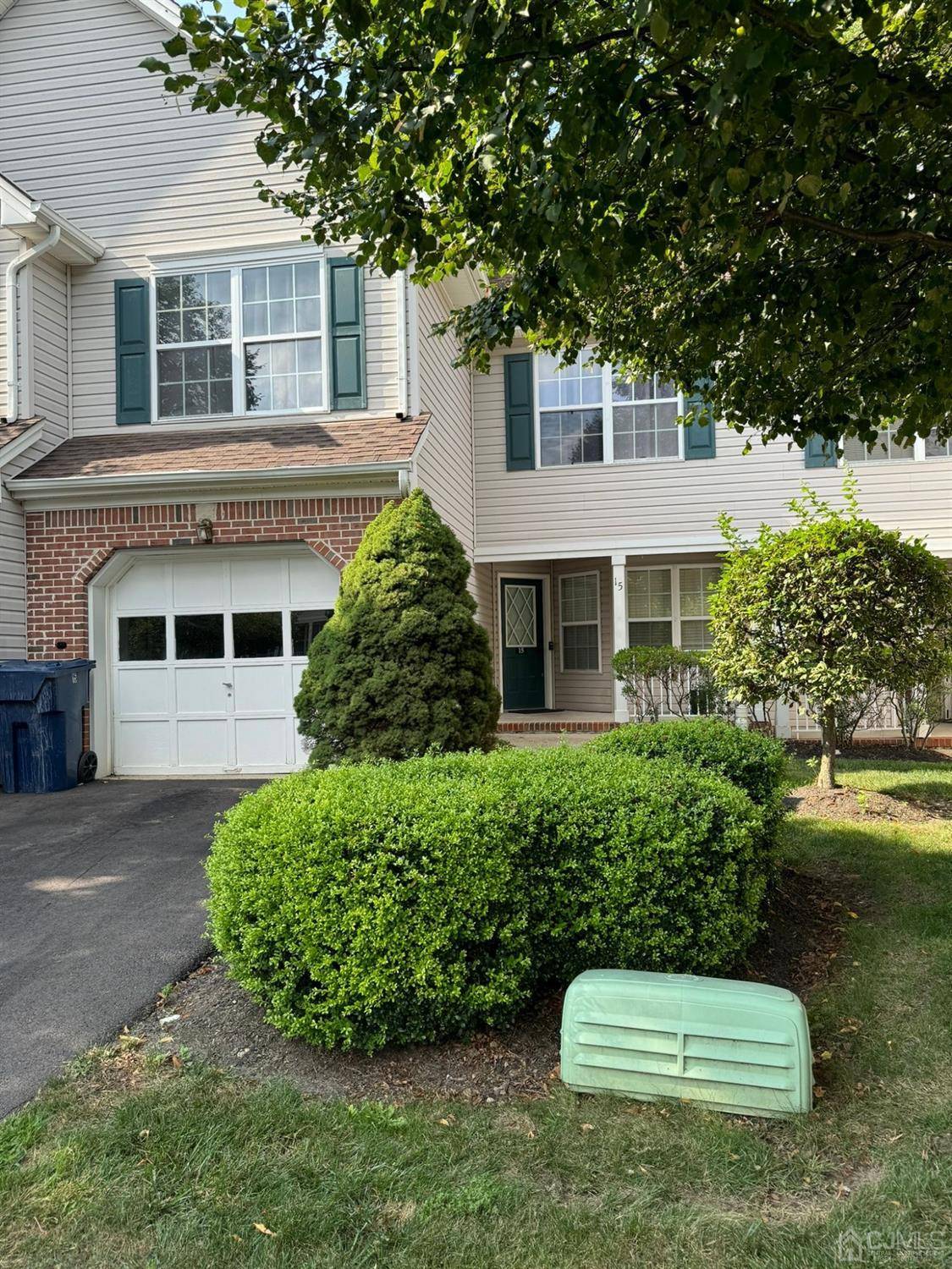 North Brunswick, NJ 08902,15 Amy DR