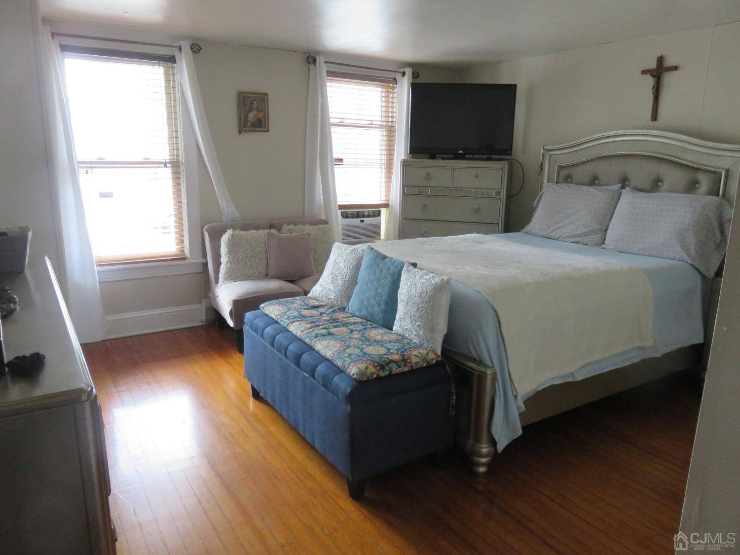 Perth Amboy, NJ 08861,420 State ST