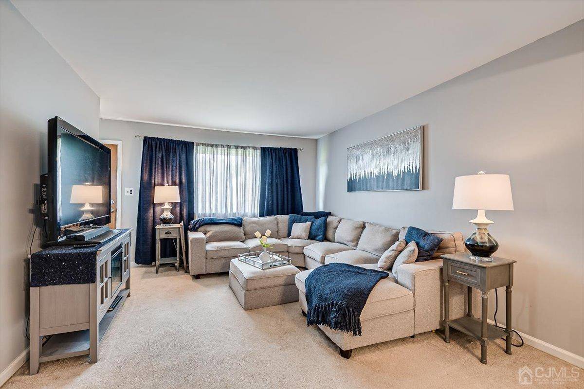 South Plainfield, NJ 07080,213 Schillaci LN
